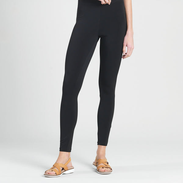 Why Clara Sunwoo Leggings Are a Timeless Essential Piece in Every Woma