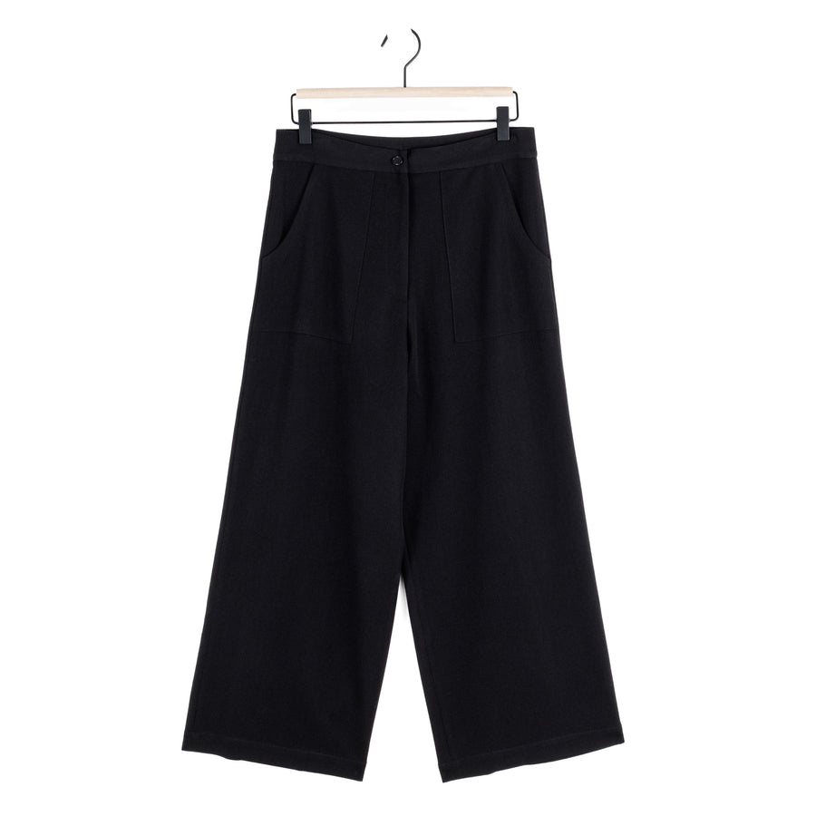 Woven Twill - Zip Closure Front Pocket Cropped Trouser - Black - Limited Sizes!